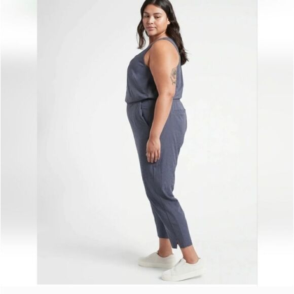Athleta Brooklyn textured jumpsuit  in medieval Violet. Inseam 27" size 24 NWT - Picture 2 of 6